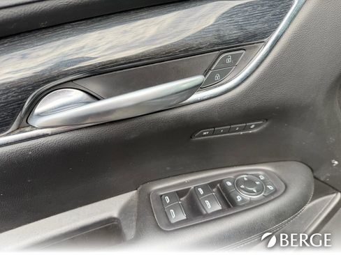 Used 2022 Cadillac XT5 Premium Luxury FWD image 25