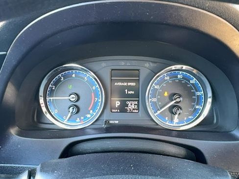 Used 2018 Toyota Corolla LE image 20