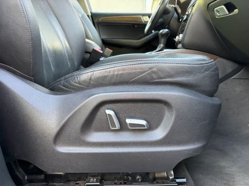 Used 2017 Audi Q5 2.0T Premium Plus w/ Technology Package AWD/4WD image 39
