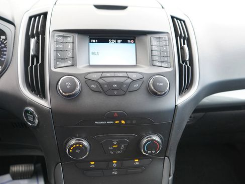 Used 2019 Ford Edge SE FWD image 11