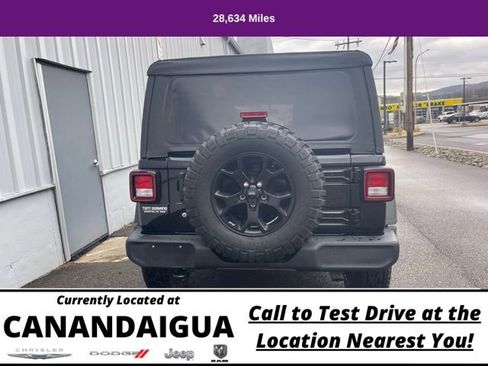 Used 2022 Jeep Wrangler Unlimited Sport image 11