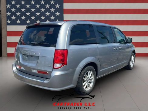 Used 2020 Dodge Grand Caravan SXT FWD image 5