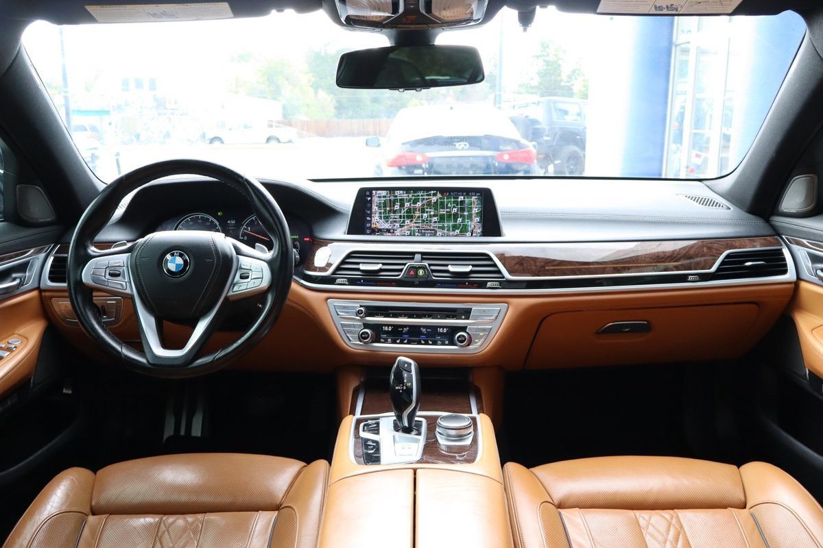 Used 2017 BMW 750i xDrive AWD/4WD image 14