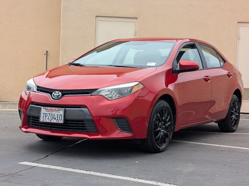 Used 2016 Toyota Corolla LE FWD image 11
