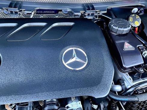 Certified 2024 Mercedes-Benz GLA 250 4MATIC image 29