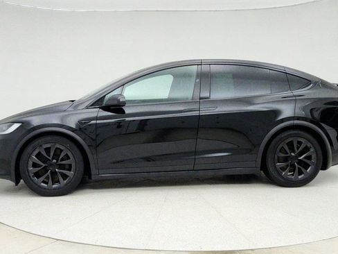 Used 2024 Tesla Model X image 8