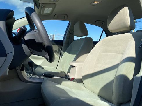 Used 2012 Toyota Corolla LE FWD image 14