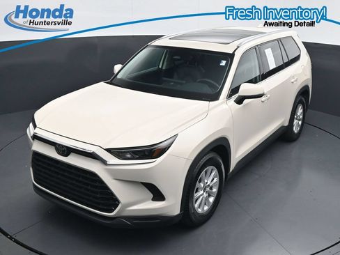 Used 2024 Toyota Grand Highlander FWD image 26