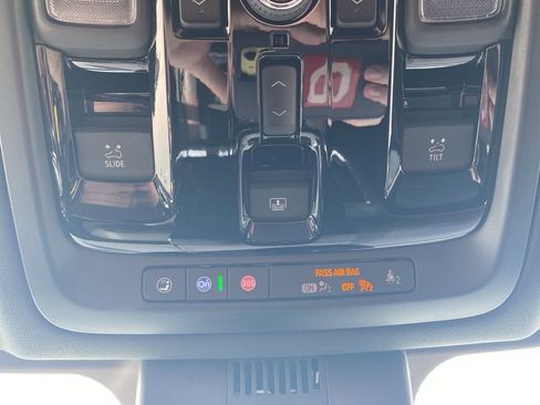 Used 2026 GMC Yukon Denali w/ Advanced Technology Package image 31