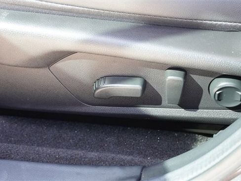 Used 2024 Subaru Crosstrek 2.5i Limited image 21