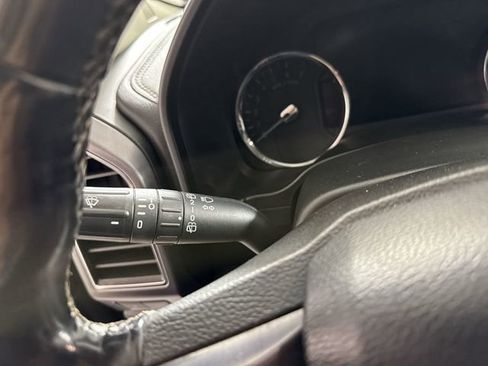 Used 2018 Ford Expedition Platinum image 16