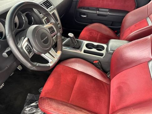 Used 2013 Dodge Challenger SRT8 w/ Harman Kardon Audio Group RWD image 24
