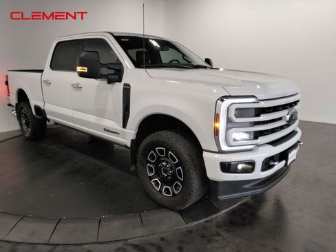 Used 2024 Ford F250 Platinum image 3