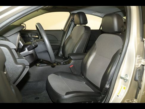 Used 2015 Chevrolet Malibu LT w/ Power Convenience Package FWD image 19