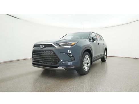 New 2026 Toyota Grand Highlander Limited image 32