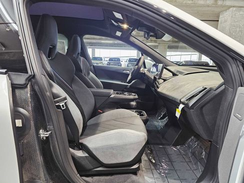 New 2026 BMW iX xDrive45 w/ M Sport Package image 27