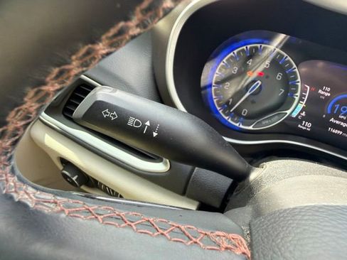 Used 2017 Chrysler Pacifica Touring-L Plus w/ Advanced Safetytec Group FWD image 51