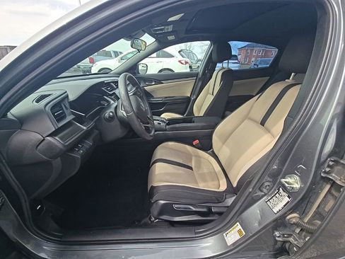 Used 2019 Honda Civic EX image 9