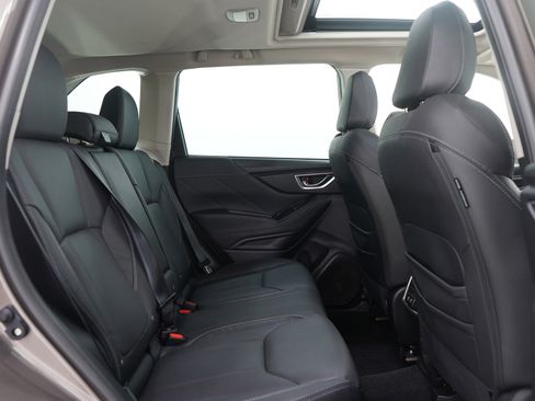 Used 2024 Subaru Forester Touring w/ Convenience Package image 14