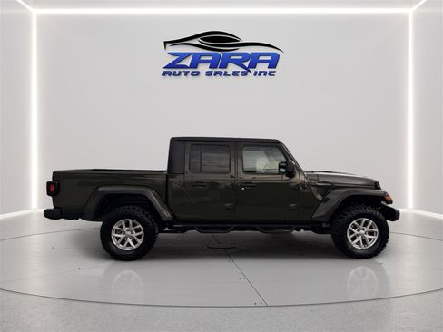 Used 2023 Jeep Gladiator Sport AWD/4WD image 9