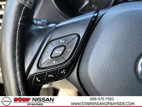 Used 2019 Toyota C-HR XLE image 21