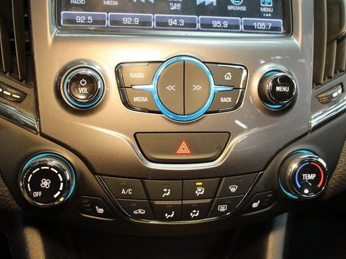 Used 2018 Chevrolet Cruze LT image 26