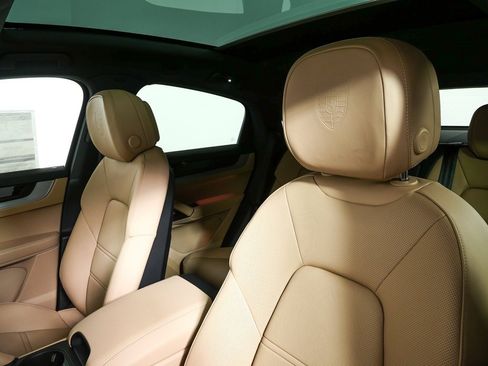 New 2026 Porsche Cayenne S image 5