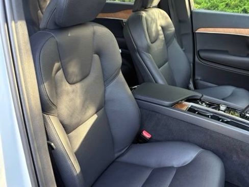 Used 2024 Volvo XC90 T8 Plus w/ Protection Package Premier AWD/4WD image 20
