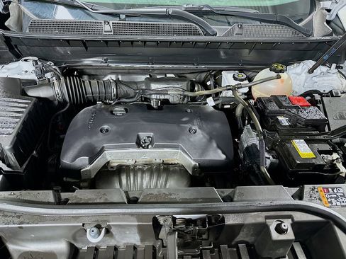 Used 2021 GMC Acadia SLE w/ LPO, Floor Liner Package image 30