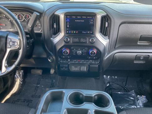 Used 2022 Chevrolet Silverado 2500 LT w/ Convenience Package image 11