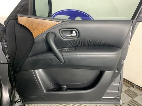 Used 2021 Nissan Armada SL w/ Captain's Chairs Package image 41