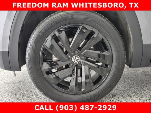 Used 2022 Volkswagen Atlas Cross Sport SE AWD/4WD image 7