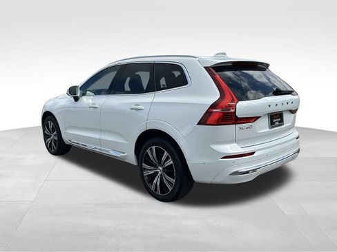 Used 2023 Volvo XC60 B5 Plus image 3