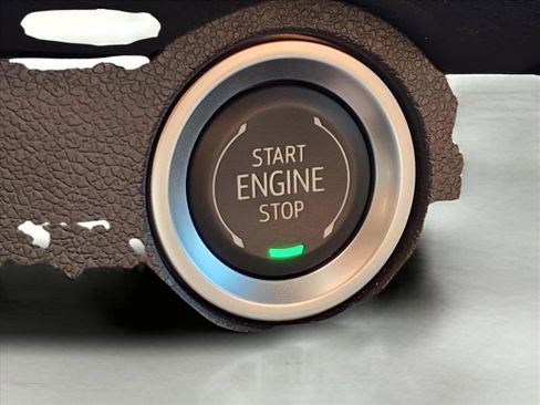 Used 2025 Chevrolet Traverse Z71 w/ Enhanced Driving Package image 18