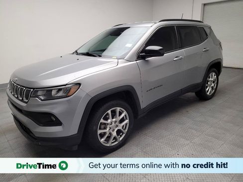 Used 2022 Jeep Compass Latitude AWD/4WD image 1