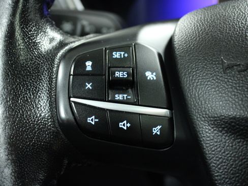 Used 2020 Ford Escape SE Sport image 19