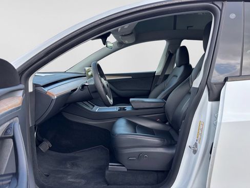 Used 2023 Tesla Model Y AWD image 10