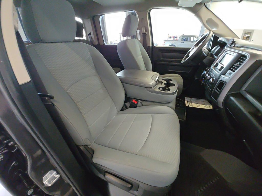 Used 2019 RAM 1500 Tradesman w/ Tradesman SXT Package AWD/4WD image 30