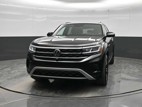 Used 2021 Volkswagen Atlas Cross Sport SEL Premium AWD/4WD image 3