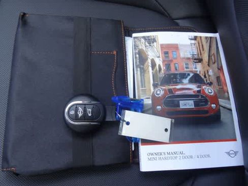 Used 2020 MINI Cooper 2-Door Hardtop image 39