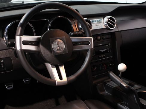 Used 2007 Ford Mustang GT RWD image 35
