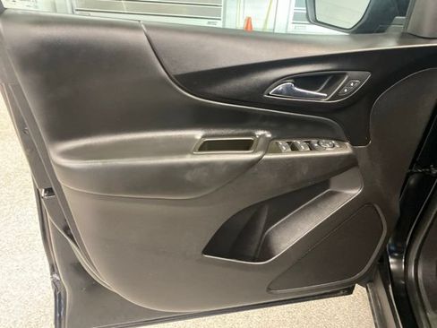 Used 2024 Chevrolet Equinox LT FWD image 26