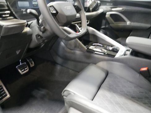 New 2026 Audi SQ5 Premium Plus image 18