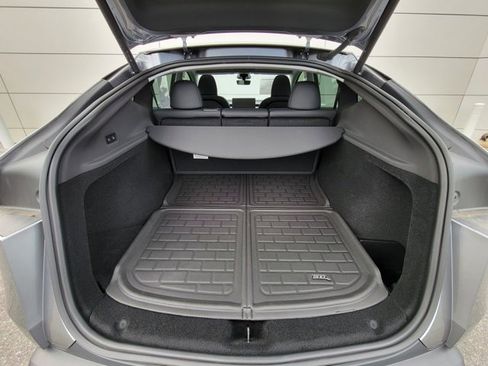 Used 2026 Tesla Model Y Long Range image 12