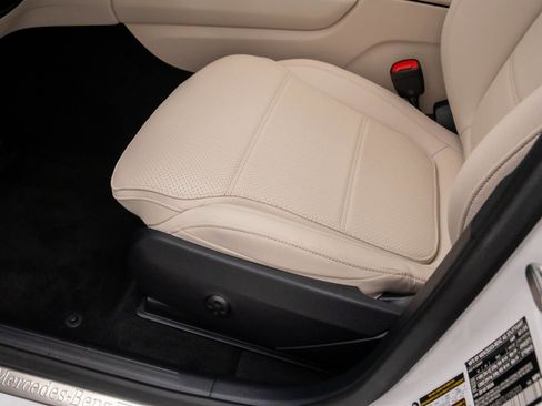 New 2026 Mercedes-Benz GLC 300 4MATIC image 18