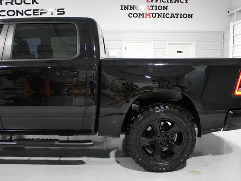 Used 2024 RAM 1500 Laramie AWD/4WD image 23