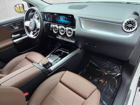 Certified 2022 Mercedes-Benz GLA 35 AMG 4MATIC image 23