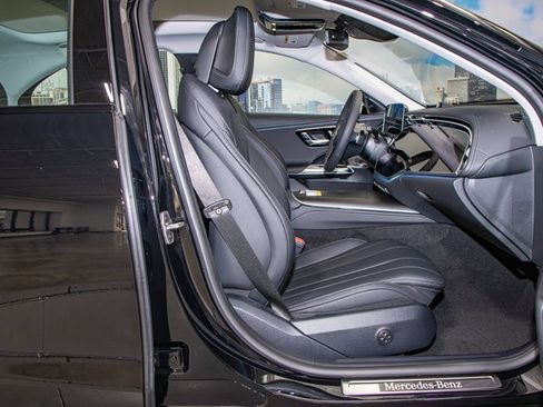 Certified 2025 Mercedes-Benz E 350 4MATIC Sedan image 22