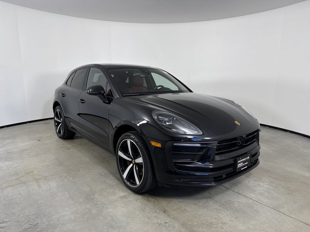 Certified 2023 Porsche Macan AWD/4WD image 9