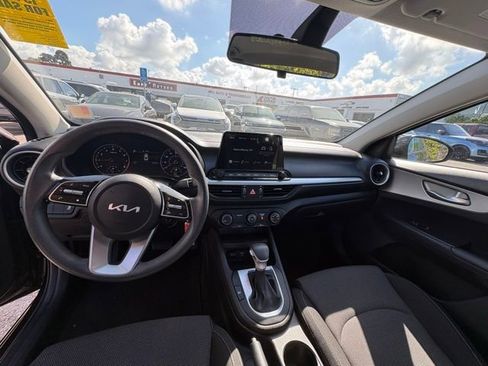 Certified 2023 Kia Forte LXS image 10